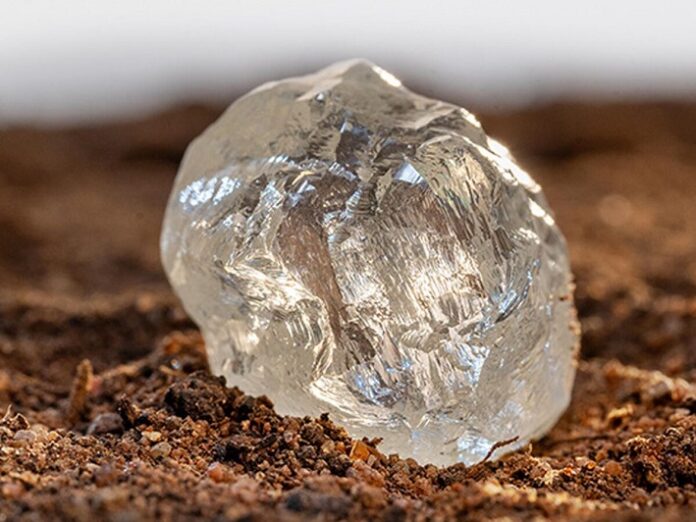 De Beers Hosts First Diamond Auction in Botswana After Headquarters Relocation