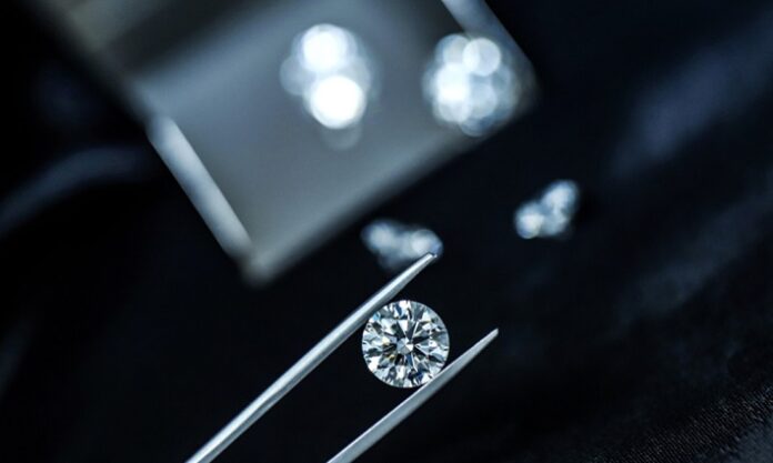 De Beers Diamond Production Plunges 36% in Q2 as Demand Slump Persists