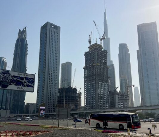 Iran Conflict Disrupts Diamond Shipments Between India and Dubai