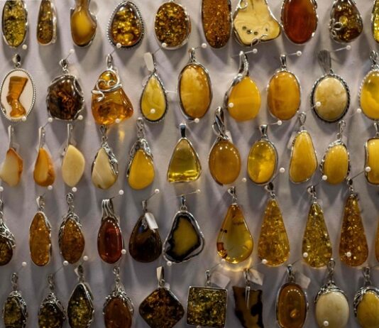 Polish Designers Reinvent Amber Jewellery with Modern Innovation