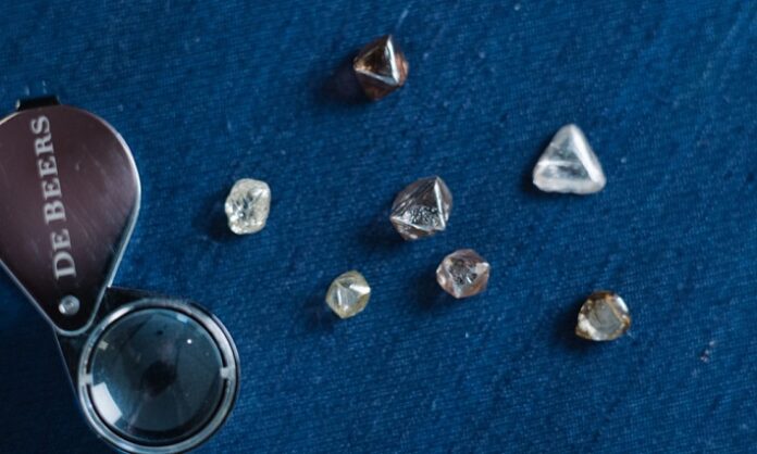 De Beers Posts 17% Increase in Q1 Diamond Production, Reaching 7.1 Million Carats
