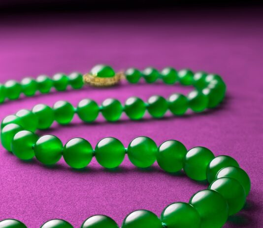 Rare Jadeite Necklace Fetches $25.6 Million at Christie’s, Falls Just Short of Global Auction Record Rare Jadeite Necklace Fetches $25.6 Million at Christie’s, Falls Just Short of Global Auction Record